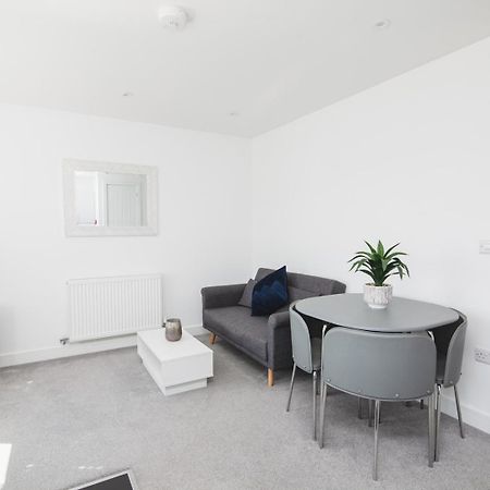 Вилла New 2Bd Pontac Flat In The Heart Of Дидкот Экстерьер фото